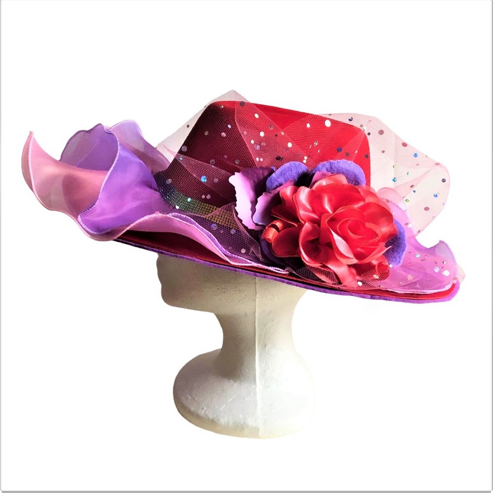 Handcrafted Fairy Vibe Red Gorgeous Tulle Ruffles Embellished Girls Hat NEW